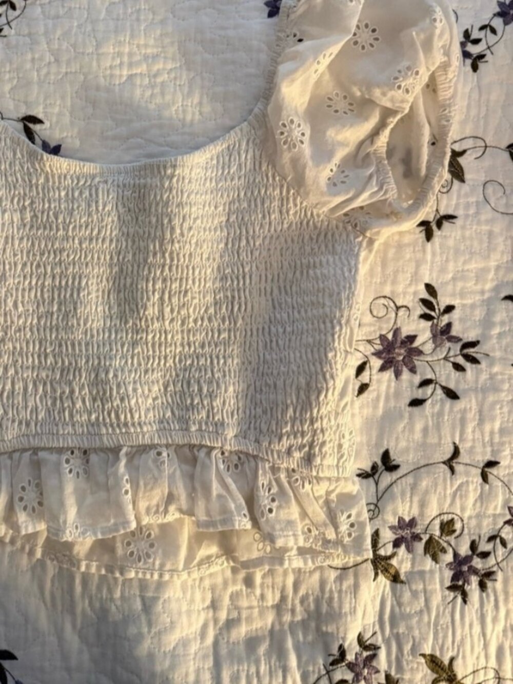White Eyelet Puff Sleeve Cropped Top - Picture 2 of 2